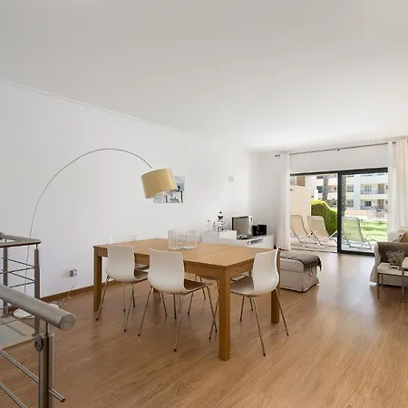 Janelas Do Oceano Apartment *